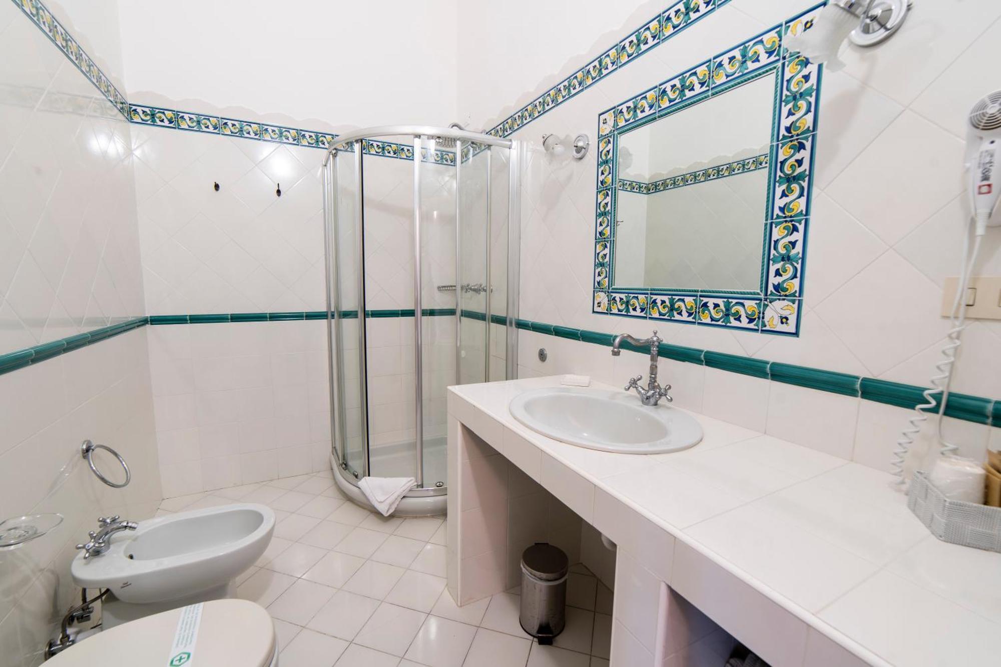 Miramare Hotel 3*
